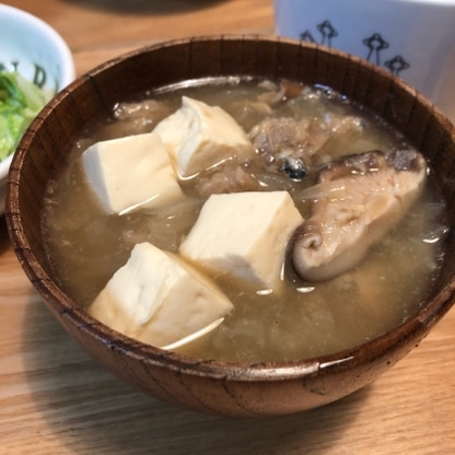 長ネギを玉ねぎに変えたところつみれが崩れてしまいましたが、味はとても美味しくできました(^^)レシピありがとうございます